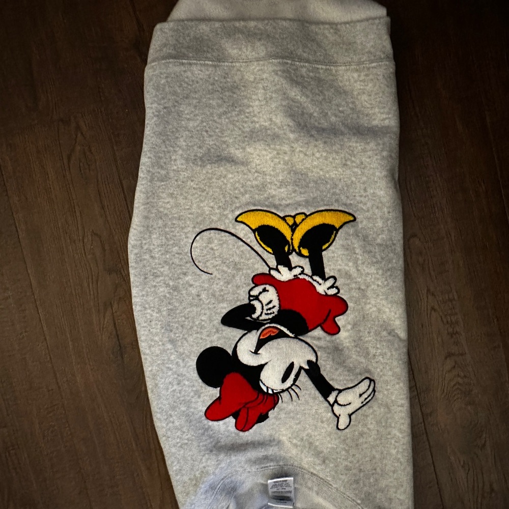 Gray Minnie Mouse sweatshirt